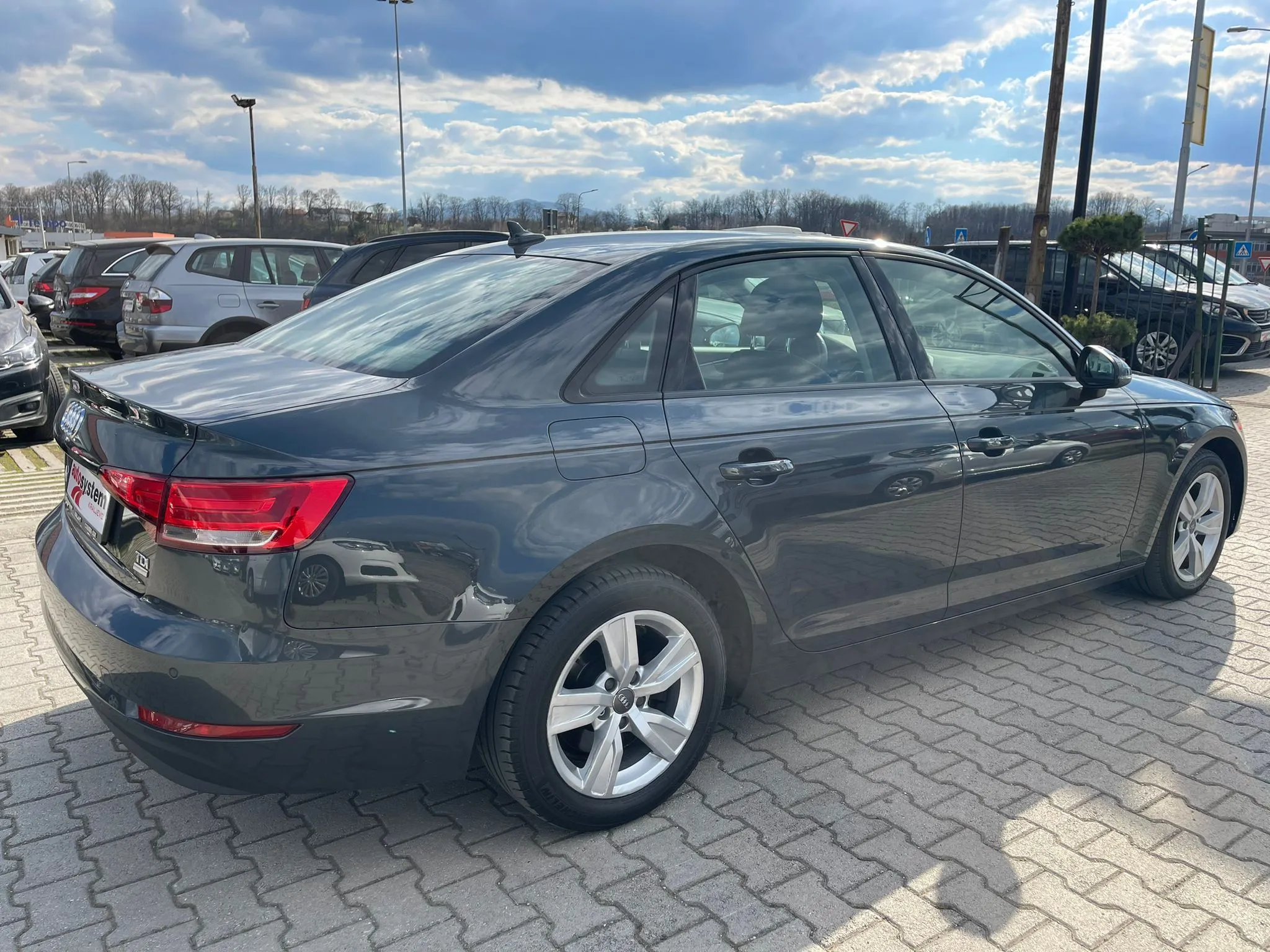 Audi A4 2.0 TDI ULTRA Image 4